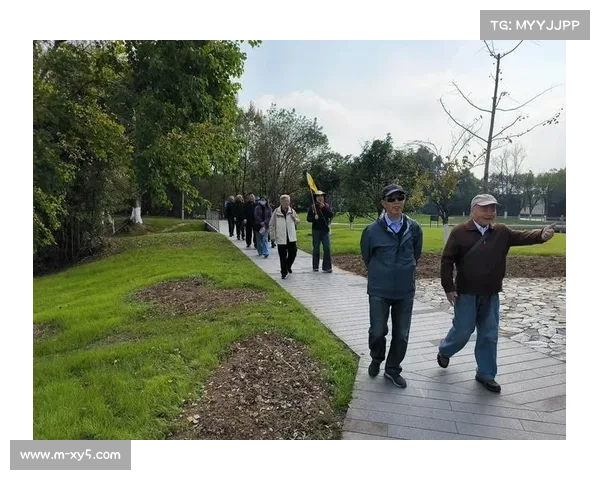 矿坑赛场打造生态观察站实现潜水活动与水生生物和谐共生新模式 矿坑赛场打造生态观察站实现潜水活动与水生生物和谐共生新模式