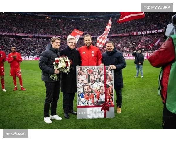 凯恩打入职业生涯第500球后的庆祝瞬间